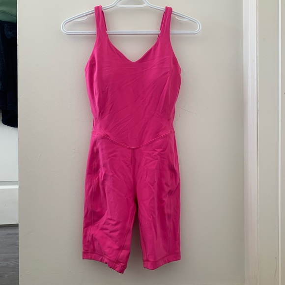 NEW lululemon Align™ Bodysuit 8" in Pink, brand new never worn - Picture 1 of 2